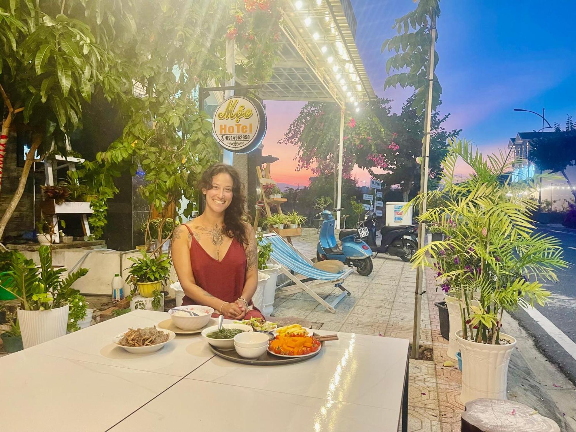 Moc Homestay- Near Bai Dai Beach Cam Lam Екстер'єр фото