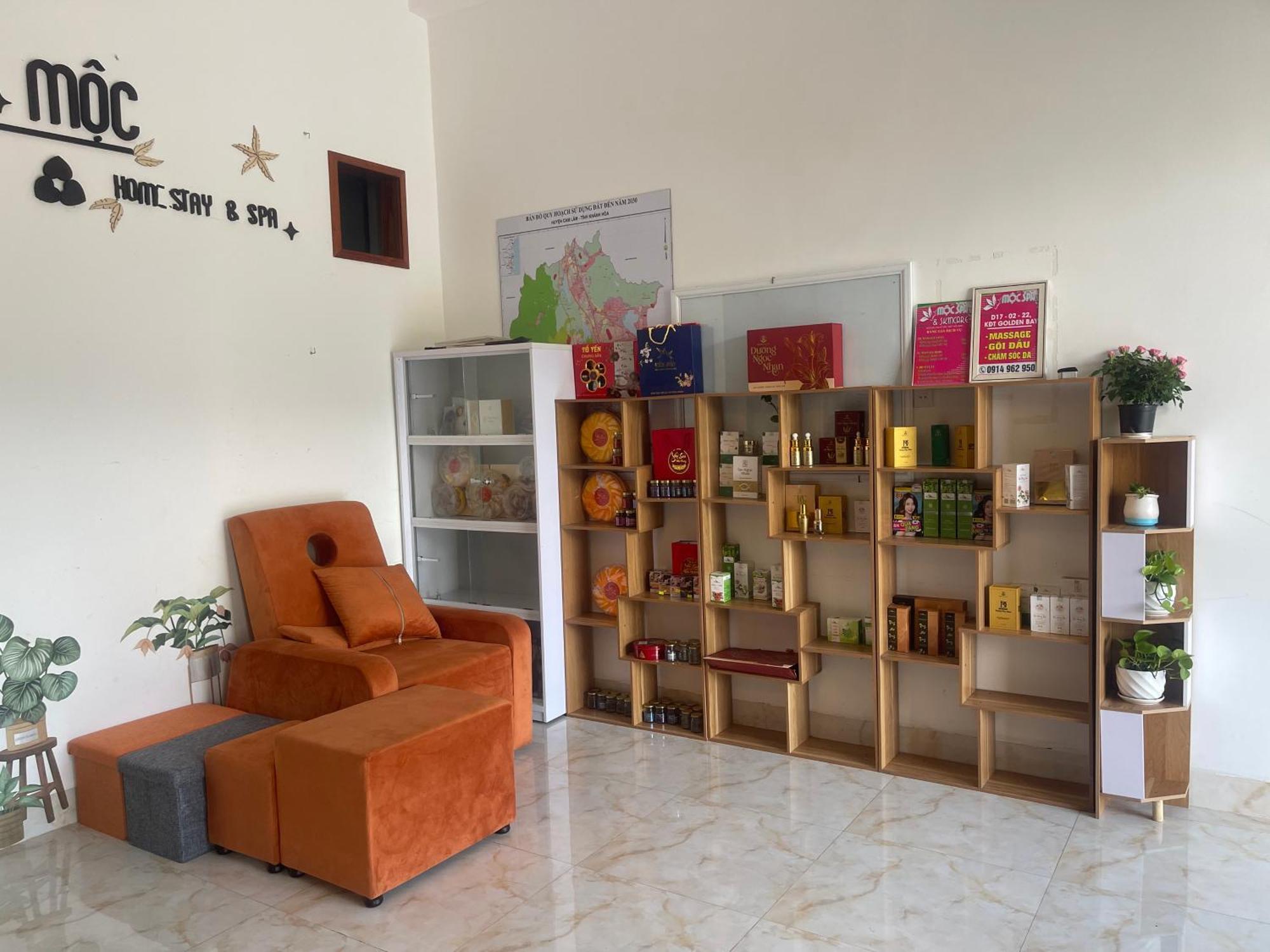 Moc Homestay- Near Bai Dai Beach Cam Lam Екстер'єр фото