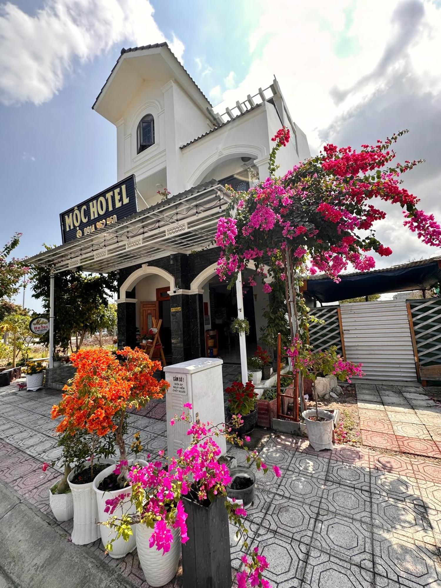 Moc Homestay- Near Bai Dai Beach Cam Lam Екстер'єр фото