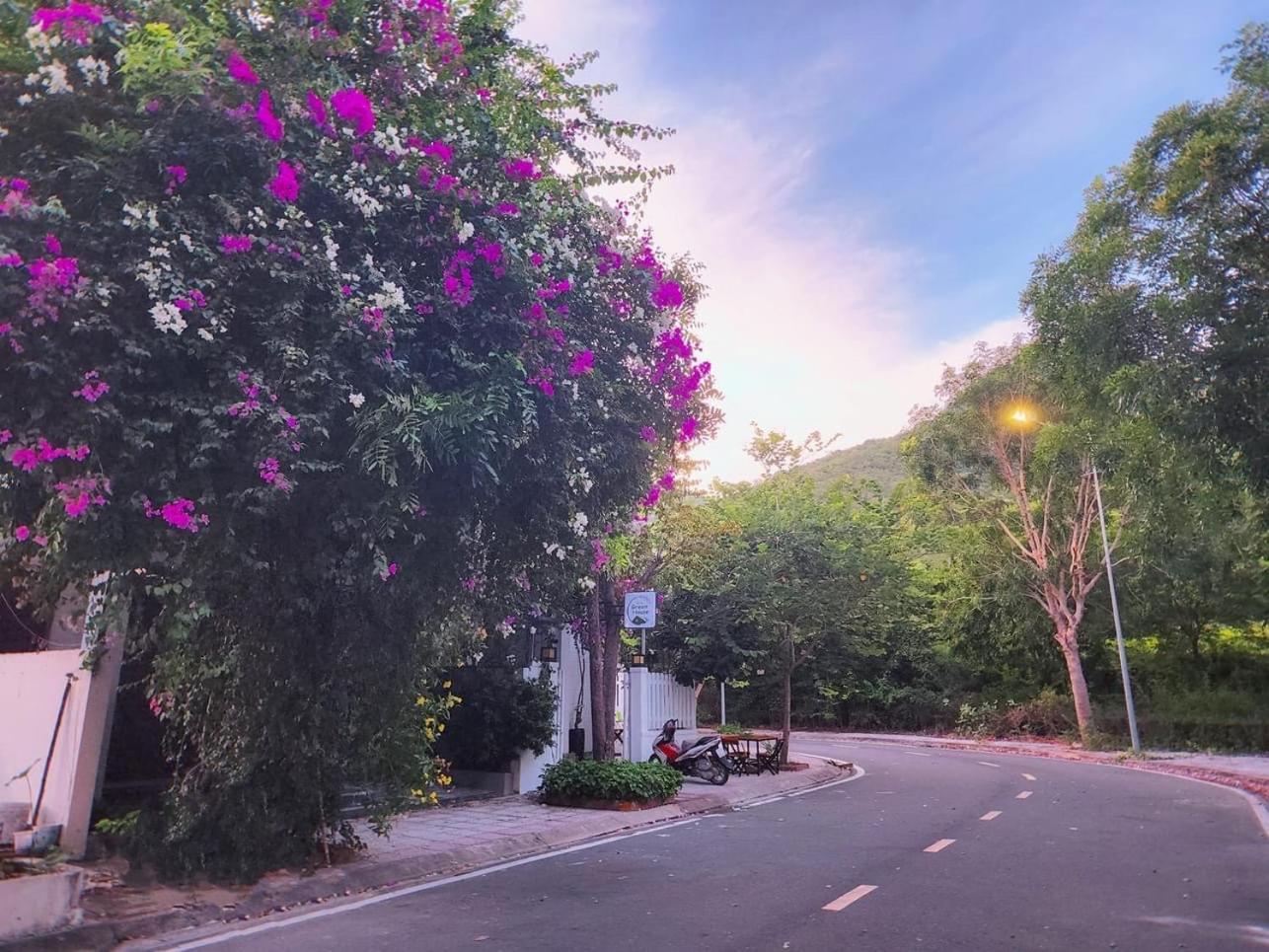 Moc Homestay- Near Bai Dai Beach Cam Lam Екстер'єр фото